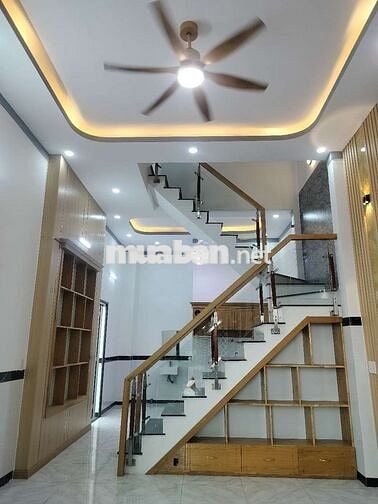 Chủ cần bán nhà 2 mặt tiền thoáng mát