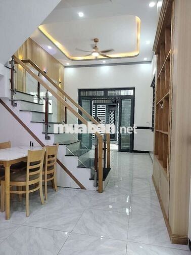 Chủ cần bán nhà 2 mặt tiền thoáng mát