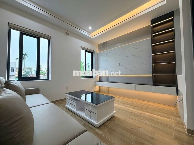 Nhà trung tâm phố An Dương, 4 tầng hiện đại đường thông oto