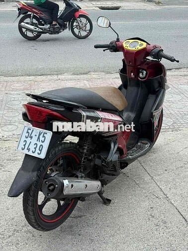Yamaha Novo 4 Đen đỏ