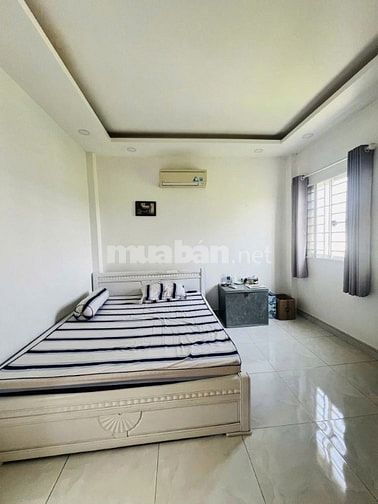 NHÀ ĐẸP QUẬN 7 – 3 TẦNG ĐÚC – NGANG GẦN 6M HIẾM- Chỉ 5 Tỷ 990