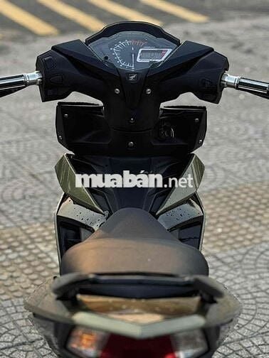 Cần bán honda winner v1 máy móc ngon rin