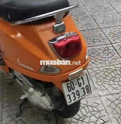 Piaggio Vespa màu Cam