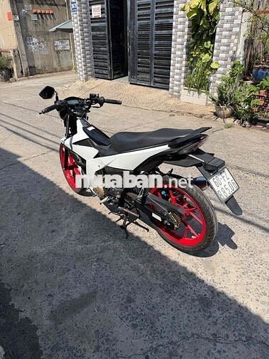 Suzuki Satria 150 Trắng Zin