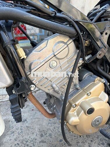 Suzuki Satria 150 Trắng Zin