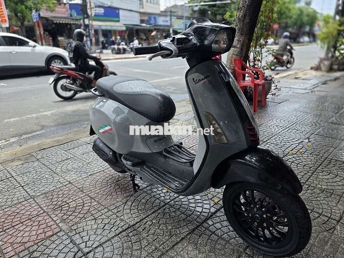 Piaggio Vespa Sprint Xám 40000 km