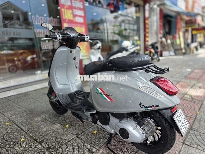 Piaggio Vespa Sprint Xám 40000 km