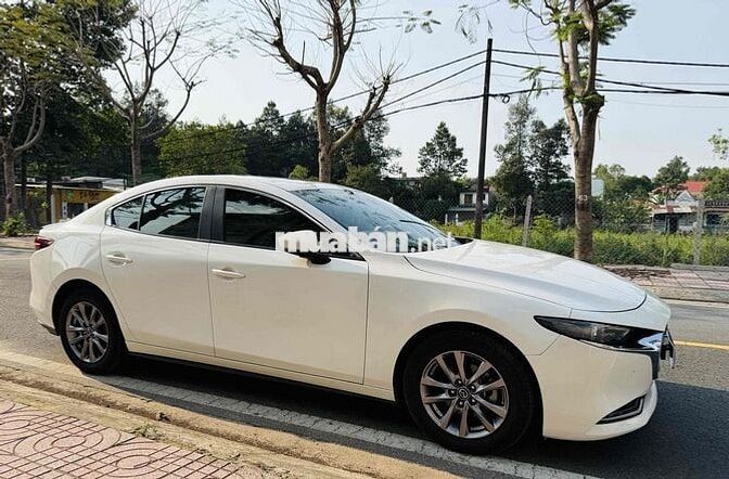 Mazda3 1.5L 2022 premium 2022 full option . TPHCM