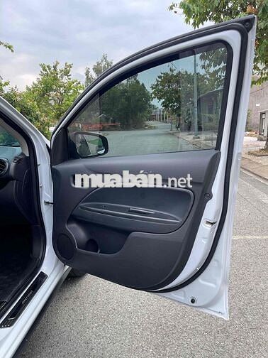 Mitsubishi Attrage 2022 Số sàn 54100 km Trắng