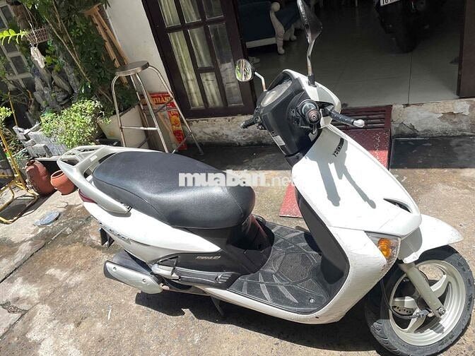 Honda Lead 2012 màu Trắng biển sg