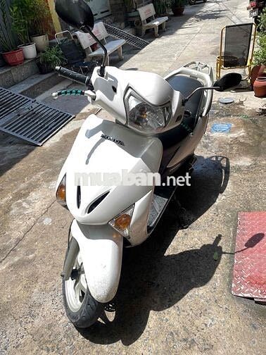 Honda Lead 2012 màu Trắng biển sg