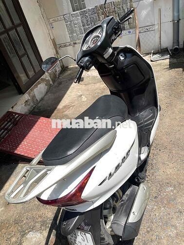Honda Lead 2012 màu Trắng biển sg