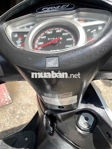 Honda Lead 2012 màu Trắng biển sg