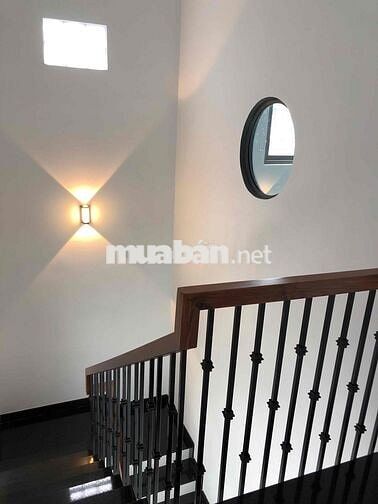 Nhà 2 tầng 5x27 sân vườn rộng đ.Lê Văn Lương