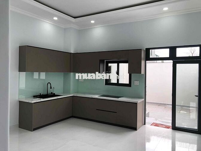 Nhà 2 tầng 5x27 sân vườn rộng đ.Lê Văn Lương