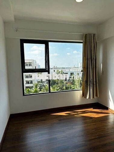 Bán nhanh căn 2PN 2WC trống . 4ty2 view ngoại khu, 4ty3 view nội khu