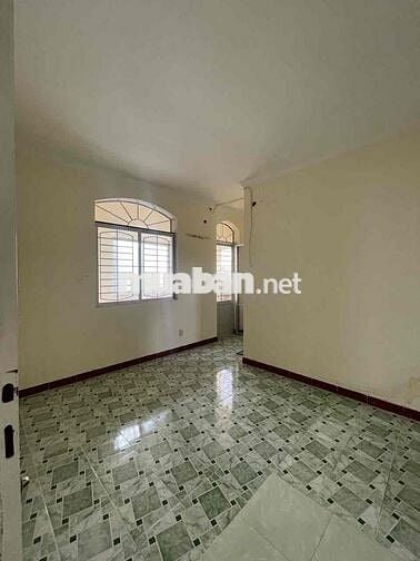 cho thuê nhà nguyên căn có sân trước sân sau rộng rãi thoải mái
