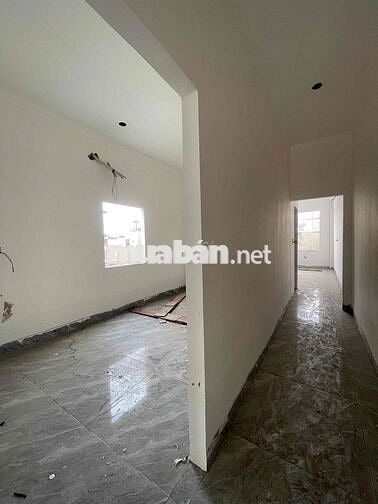 nhà 1T1L cách chợ kp2 100m thổ cư 100% đường 6m thông NGỘP BÁN GẤP