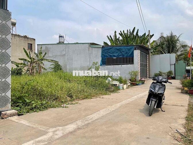 Đất ngay chợ Hương Phước Phước Tân sổ riêng đươờng ô tô giá rẻ sát ql