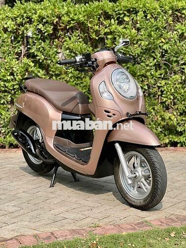 Scoopy 2022 smartkey bao sang tên.