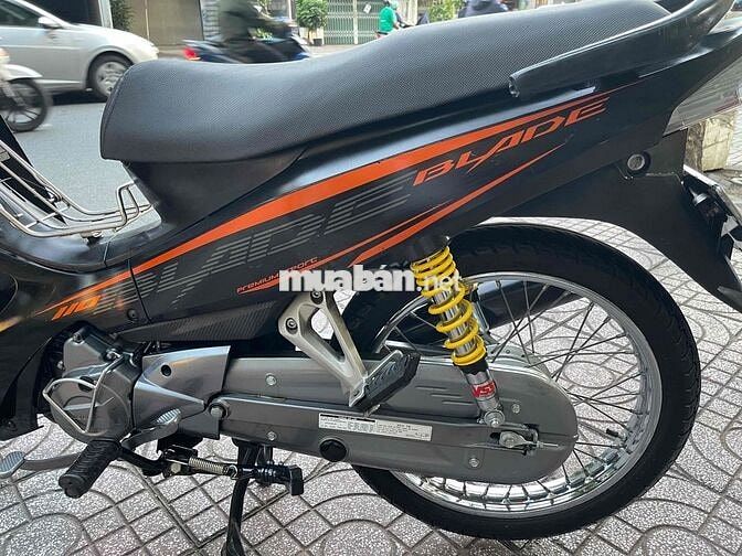 Blade Cam đen 17876 km cầm đồ xe chứng uỷ quyền