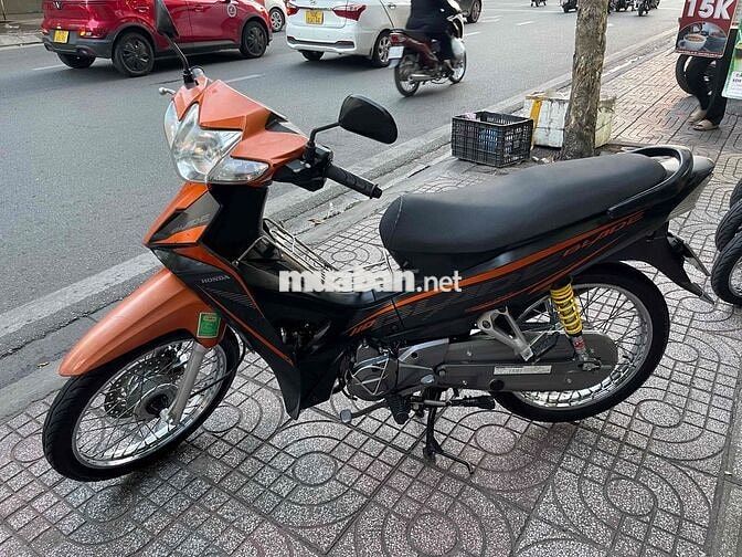 Blade Cam đen 17876 km cầm đồ xe chứng uỷ quyền