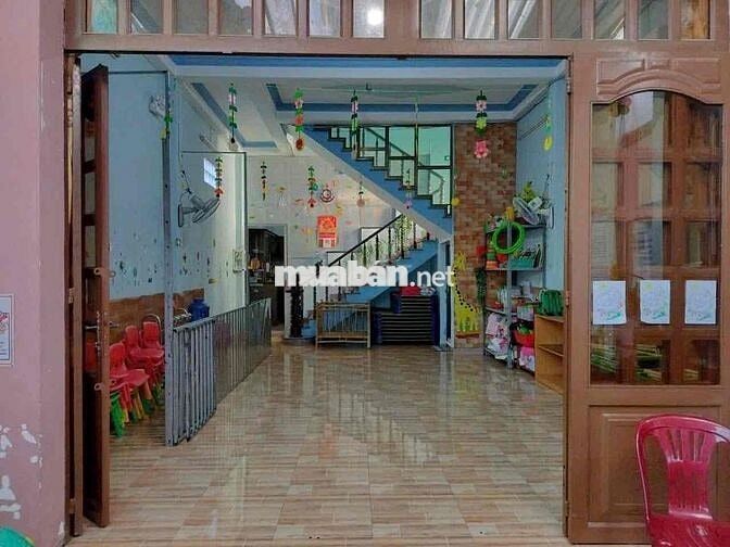 Cần bán căn nhà hoàn công MT vĩnh phú 28, cách QL13 150m, sổ riêng