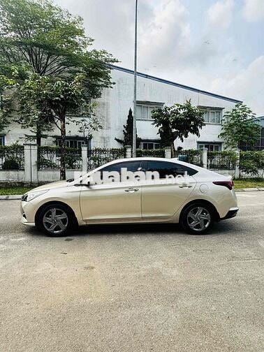 Hyundai Accent 2021 Vàng cát 8000 km