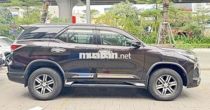 Toyota Fortuner  máy xăng 2017 đẹp như mới