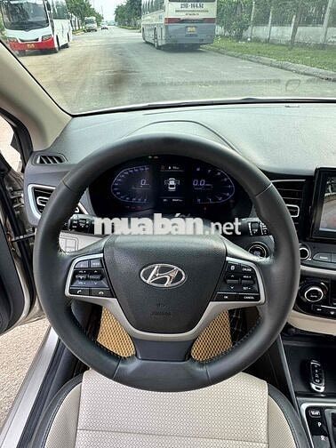 Hyundai Accent 2021 Vàng cát 8000 km