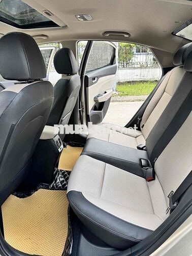 Hyundai Accent 2021 Vàng cát 8000 km