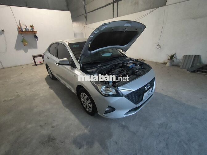 Hyundai Accent MT base 2021 Xám