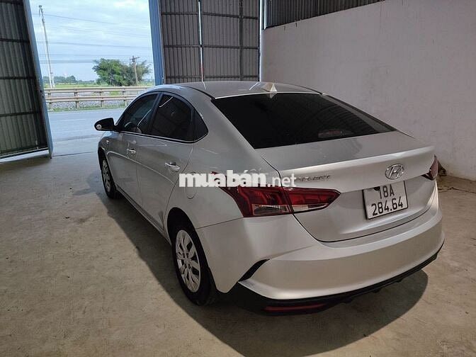 Hyundai Accent MT base 2021 Xám