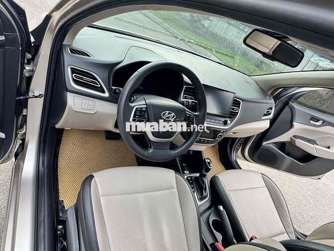 Hyundai Accent 2021 Vàng cát 8000 km