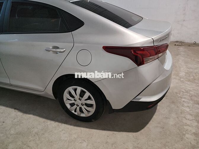 Hyundai Accent MT base 2021 Xám