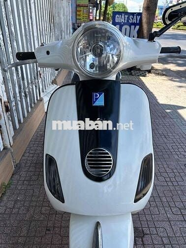 Piaggio Vespa LX 125 trắng máy móc ok bình đề ngon