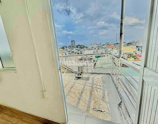 Cho Thuê Phòng Trọ Giá Rẻ có Cửa Sổ, Ban Công Thoáng Mát ngay Quận 1