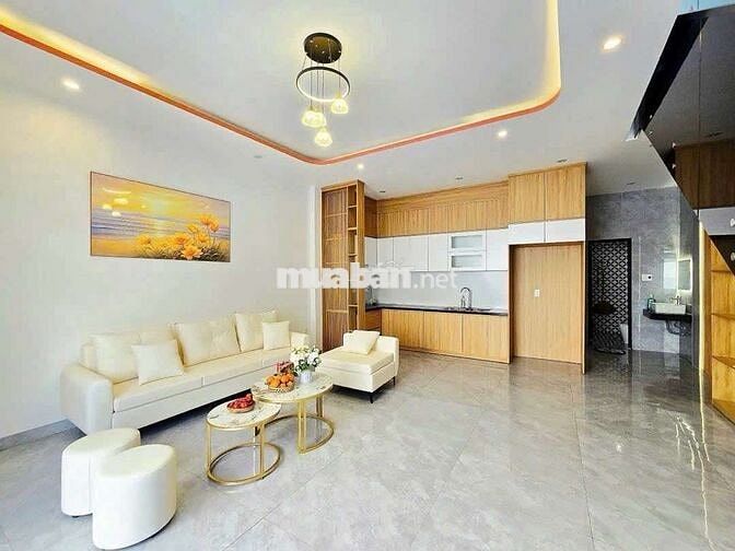 Bán nhà 3tầng triệu Cuốc Đạt Cẩm Lệ Đà nẵng 