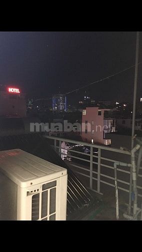 Cho Thuê Phòng Trọ Giá Rẻ có Cửa Sổ, Ban Công Thoáng Mát ngay Quận 1
