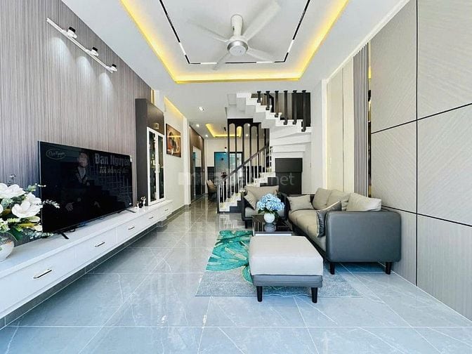 464/16 Phạm Văn Chiêu, 4 tầng, nở hậu, nhà mới hoa hồng môi giới
