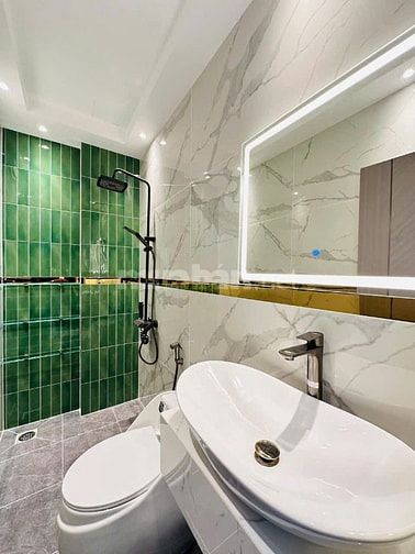 464/16 Phạm Văn Chiêu, 4 tầng, nở hậu, nhà mới hoa hồng môi giới