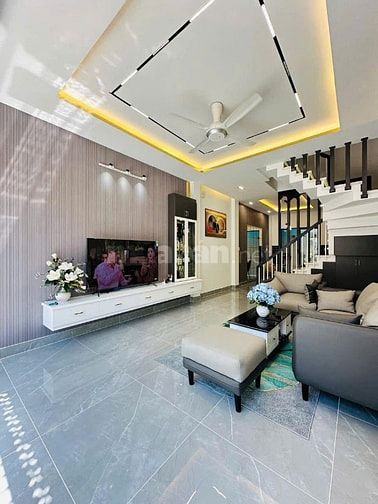 464/16 Phạm Văn Chiêu, 4 tầng, nở hậu, nhà mới hoa hồng môi giới