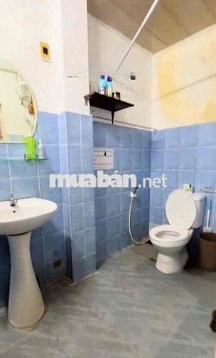 NC MẶT TIỀN YÊN THẾ . TÂN BÌNH . 3 PN . CÓ SÂN