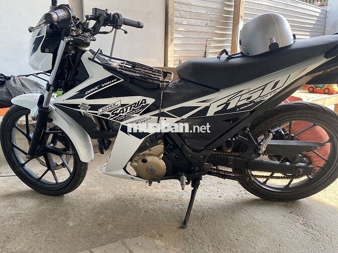 Suzuki Satria F150 2017 Trắng đen