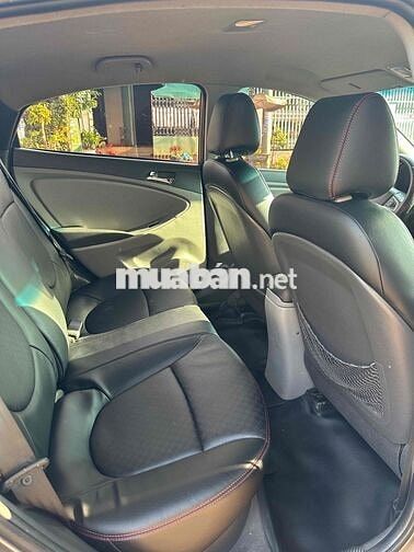 Hyundai Accent AT 2012