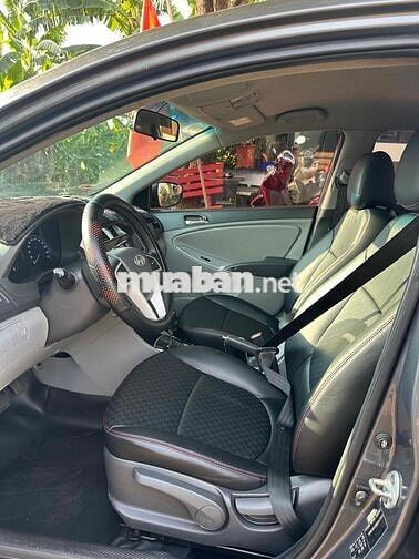Hyundai Accent AT 2012