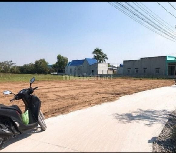Cần bán đất thổ cư sẵn 500m2 Sổ riêng chỉ 400 triệu 