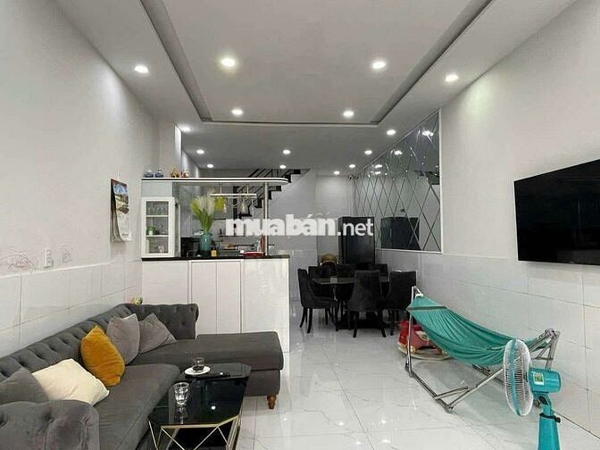 Cho thuê nhà đẹp hẻm Nguyễn Thị Thập, Q7