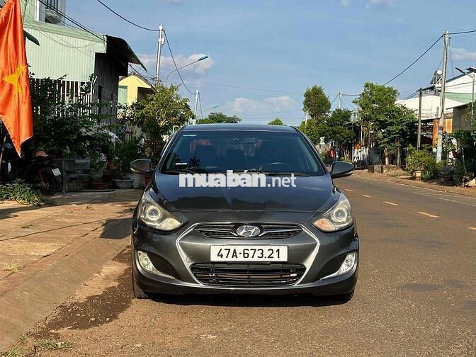 Hyundai Accent AT 2012