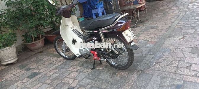 Honda Dream 1996 màu Nâu